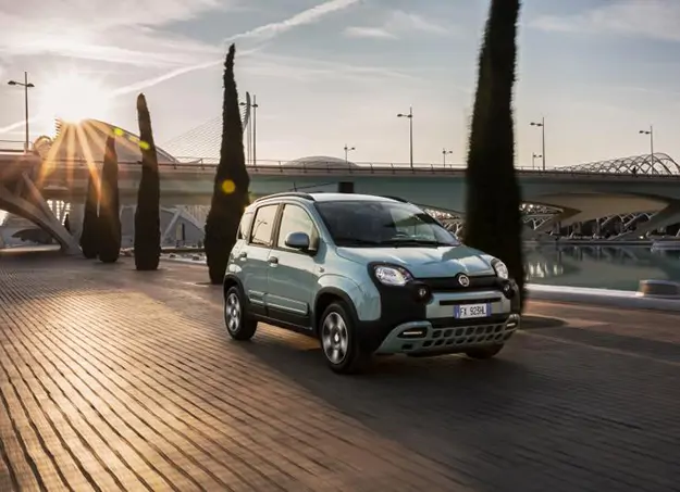 Habitacle spacieux de la Fiat Panda Hybride