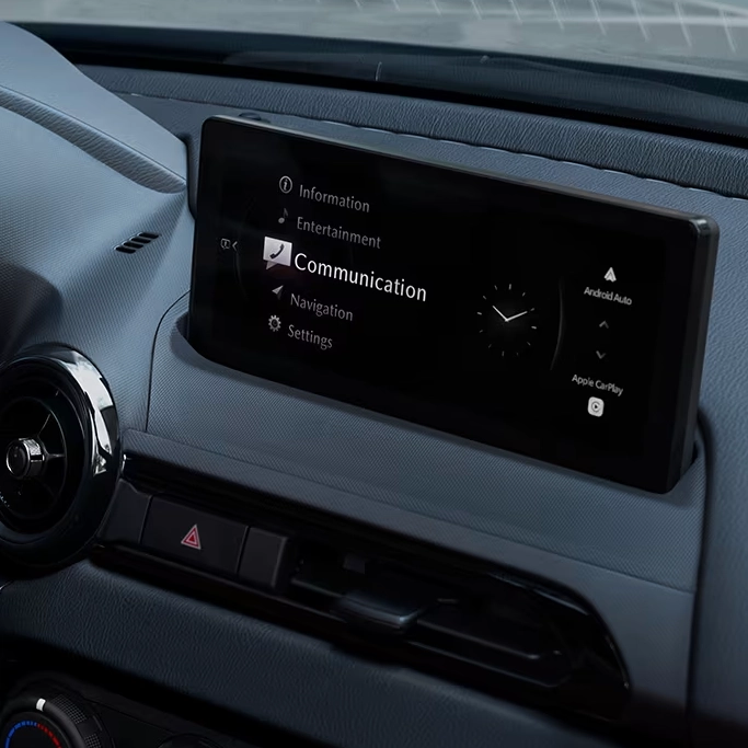 Tableau de bord Mazda MX-5 avec écran central et finitions cuir